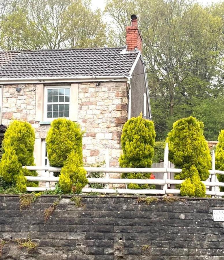 2-Bed Cottage In In Welsh Valley Nr 斯旺西 外观 照片